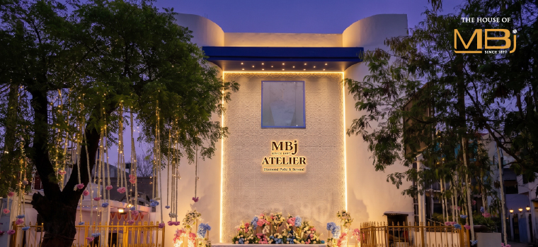 The Connoisseur's Map: How to Find the Best Jewellery Store in Jaipur