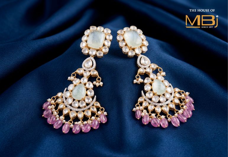 Gift a Luxury Diamond Rakhi to your Sister in Jaipur this season